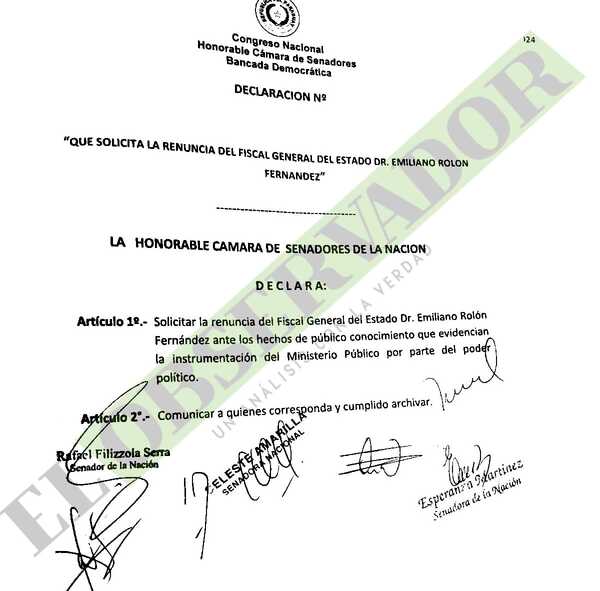 Oposición oficializa pedido de renuncia del Fiscal General “arrodillado ante el poder”