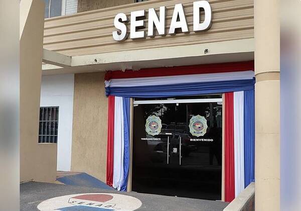 ¡Todo muy raro! Joven mujer apareció ahorcada en celda de la Senad