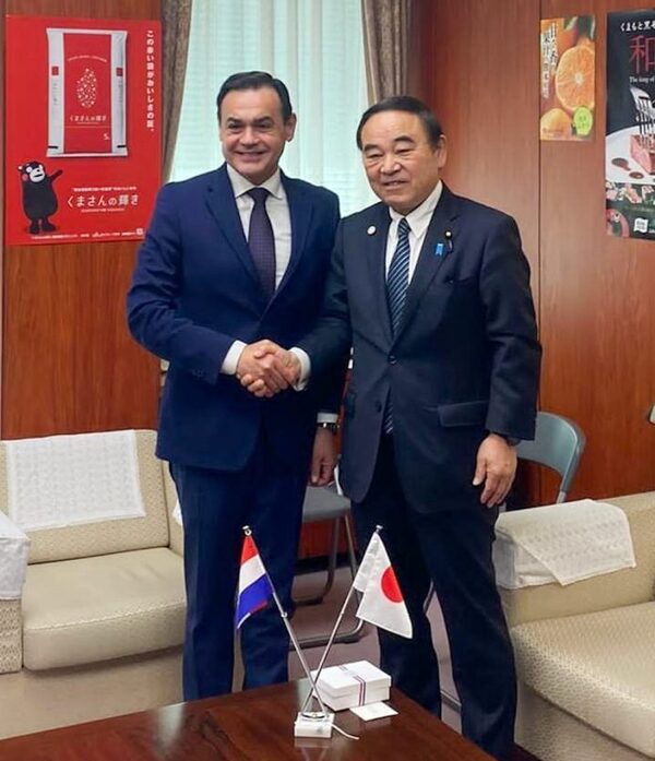 Canciller solicita apertura del mercado japonés para la carne paraguaya