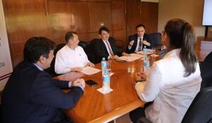 Empresarios taiwaneses y americanos interesados en invertir en varios rubros