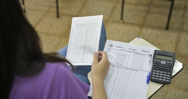 Diario HOY | Más de 180 médicos rinden examen para especializarse
