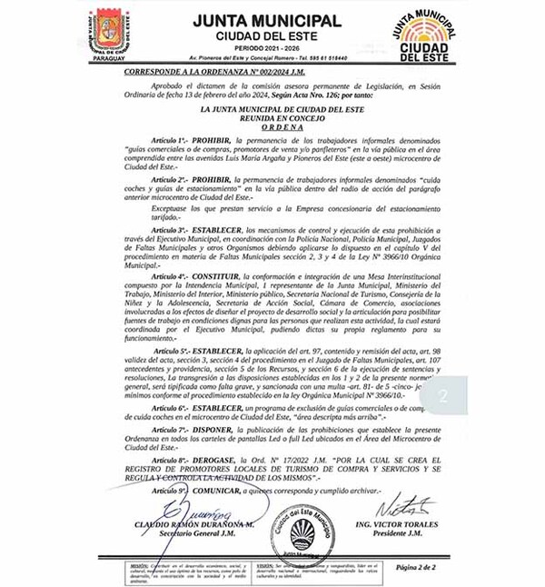 Comuna prohíbe presencia de guías de compras y cuidacoches en microcentro esteño | DIARIO PRIMERA PLANA