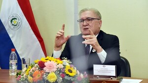 Fiscal general tiene "oportunidad histórica" para frenar injerencia cartista, según abogado