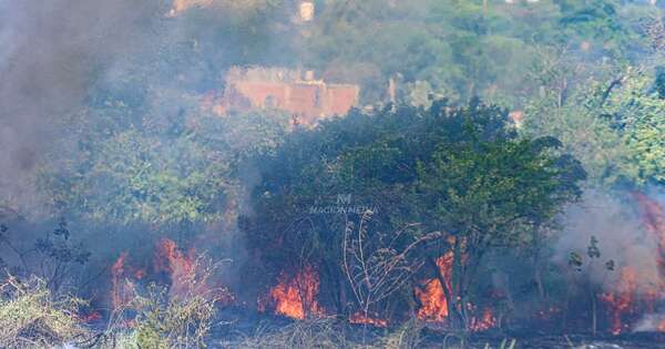 Diario HOY | Tras desalojo en banco San Miguel, incendios en la Costanera comenzaron