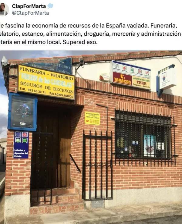 Dame dos kilos de tomate y un ataúd: la nueva moda de los comercios javorai
