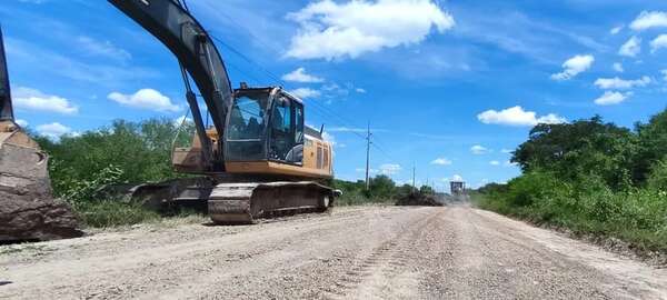 Tras 42 días de aislamiento vuelven a habilitar el camino a Bahía Negra - Noticias del Chaco - ABC Color