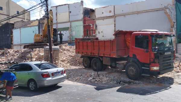 Demolió obra y no le pagaron: el afectado reclama 20 palos