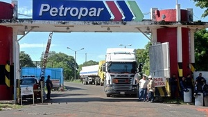 Petropar necesariamente debió subir precios, según el Gobierno - Noticias Paraguay
