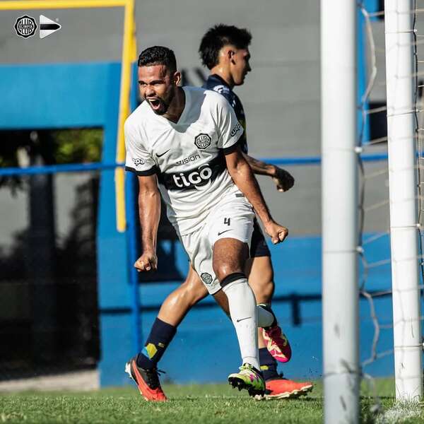 Olimpia sigue al mando de la Reserva - Fútbol - ABC Color