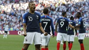 Deschamps cree "complejo" que Mbappé pueda estar en los Juegos