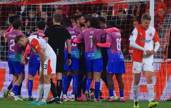 El Milan cumple con el guión y accede a los cuartos de final - Fútbol Internacional - ABC Color