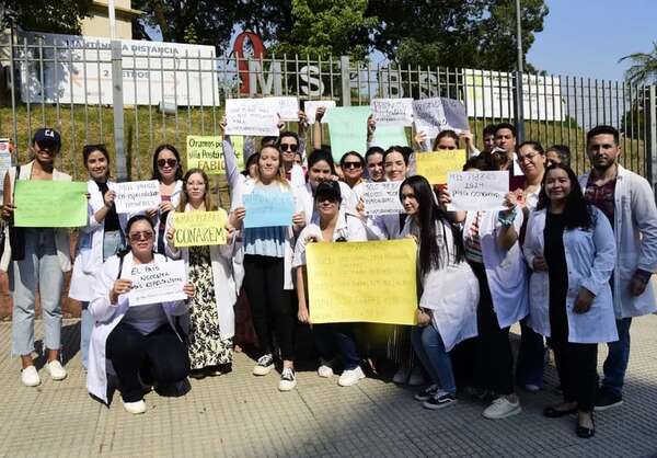 Medicina: doctores reclaman más cupos para residencias en hospitales - Nacionales - ABC Color