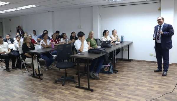“Hambre cero”: estudiantes exigen al MEC pluralidad en proyecto y suman pedidos de que siga la merienda escolar - Nacionales - ABC Color