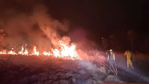 Desde el CBVP piden liberar a los voluntarios para combatir incendios - Nacionales - ABC Color