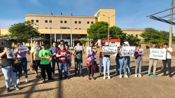 Familiares del concejal asesinado en Humaitá exigen justicia - Policiales - ABC Color