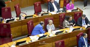 La Nación / Oposición, “golpeada” por fuga de votos