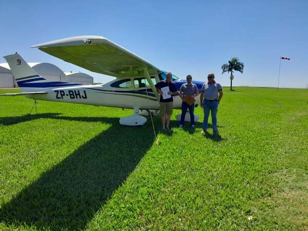 Imputan a presuntos delincuentes que intentaron robar una avioneta - Noticiero Paraguay
