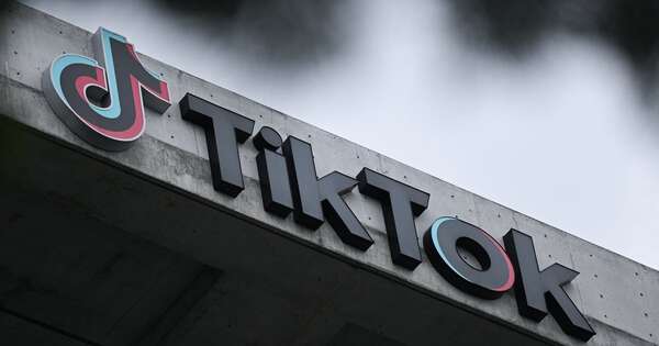 La Nación / El exfuncionario de Trump quiere comprar TikTok