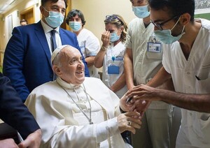 Papa niega tener problemas de salud y dice que «no va a renunciar» | 1000 Noticias
