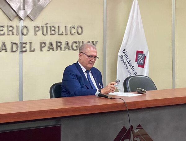 Inspectoría del Ministerio Público podrá requisar el teléfono del fiscal Cantero, dice Emiliano Rolón · Radio Monumental 1080 AM