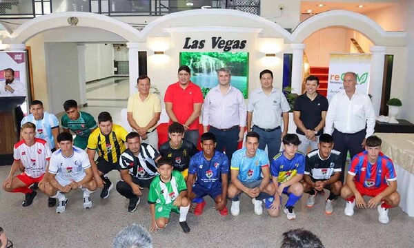Entregaron atuendos a 14 clubes deportivos de Coronel Oviedo – Prensa 5