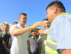 Acciones del Gobierno están ayudando a que llegue más dinero en la finca del pequeño productor, resalta Peña - .::Agencia IP::.