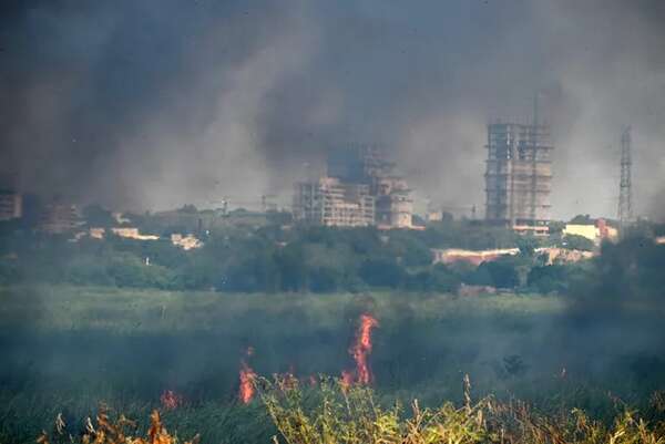 Hay solo dos hidrantes para combatir incendios en la Costanera de Asunción - Nacionales - ABC Color