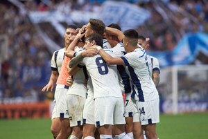 Versus / Matías Galarza aporta asistencia y Talleres de Córdoba avanza en la Copa Argentina