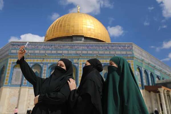 Primer viernes del Ramadán: miles de musulmanes en la mezquita Al Aqsa - Mundo - ABC Color