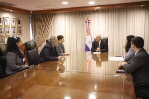 Autoridades de la CSJ recibieron a representantes del Gobierno de EEUU