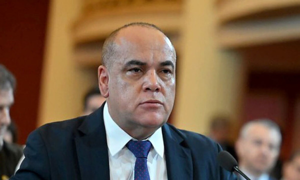 “No podemos bloquear investigación” Bachi Núñez a favor del desafuero de Mario Abdo