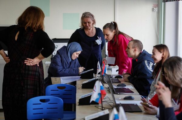 Elecciones en Rusia: los rusos comenzaron a votar en el primero de tres días en unos comicios con ganador “cantado” - .::Agencia IP::.