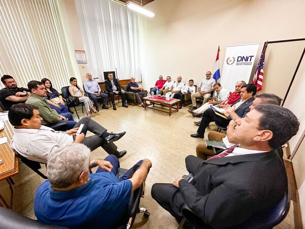 Implementan trámites aduaneros en el horario de la mañana en Alto Paraná - .::Agencia IP::.