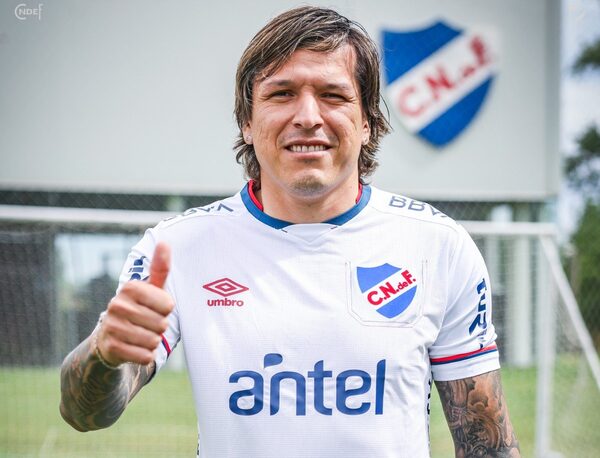 Federico Santander habló sobre su adaptación al fútbol uruguayo y aclaró algunas cuestiones · Radio Monumental 1080 AM