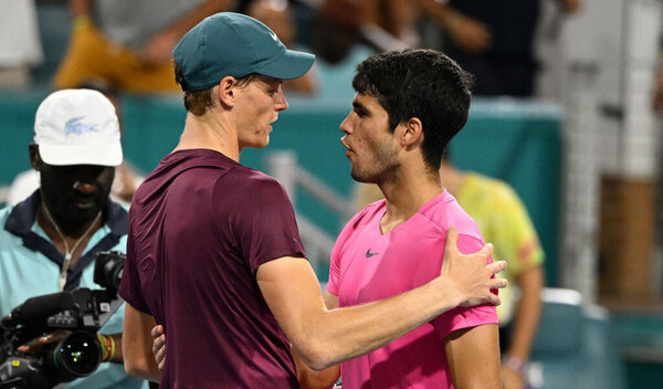 Versus / Alcaraz frente al mejor Sinner en explosivas semis de Indian Wells
