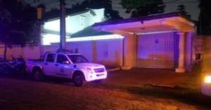  Fiscalía y Policía investigan muerte de joven en residencia de famoso presentador
