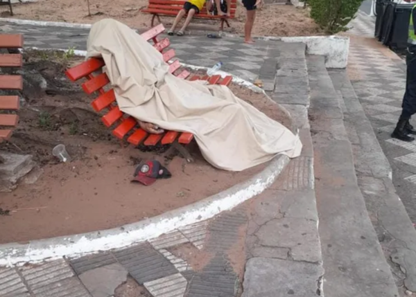Ma’ena: Encuentran finado a un karai que se sentó en una plaza