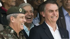 El ex jefe del Ejército brasileño declaró que Jair Bolsonaro propuso a la cúpula militar dar un golpe de Estado