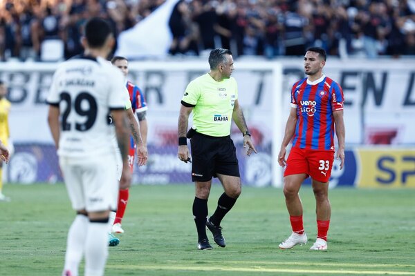 Versus / Cerro Porteño: el motivo por el que Fabrizio Peralta dejó la formación titular