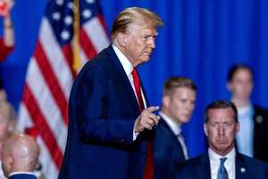 La defensa de Trump enreda sus casos penales para evitar juicios antes de las elecciones - Mundo - ABC Color