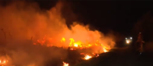 Incendio de pastizal consume un depósito y varias hectáreas de un parque industrial en Villeta - ADN Digital