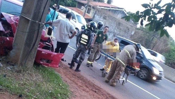 Maniobra imprudente lleva a un aparatoso accidente sobre la Ruta PY02 | 1000 Noticias