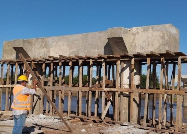 Toma forma el nuevo puente que unirá dos distritos sobre el Monday - .::Agencia IP::.