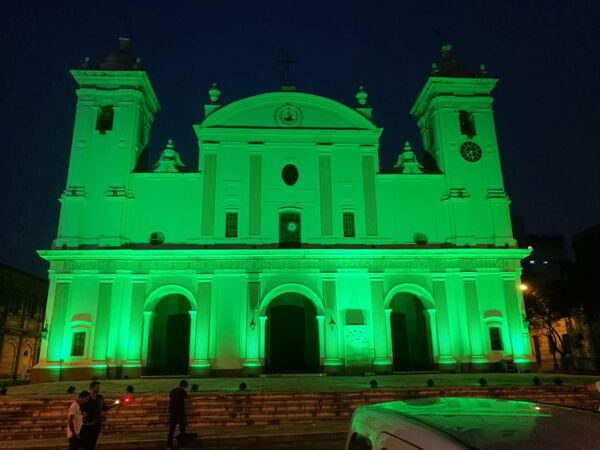 Invitan a la ciudadanía a participar mañana del encendido de luces verdes en lugares emblemáticos de Asunción - .::Agencia IP::.