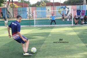 [GALERÍA] Así se vive el torneo de penales que armó el arquero solidario