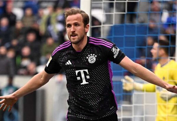 Kane conduce al Bayern Múnich a una goleada sobre el colista para presionar al líder