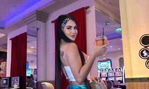 Laurys Dyva, deslumbrante en noche de casino