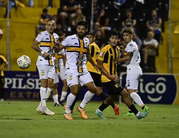 Guaraní, con técnico interino, juega ante Trinidense - Fútbol - ABC Color