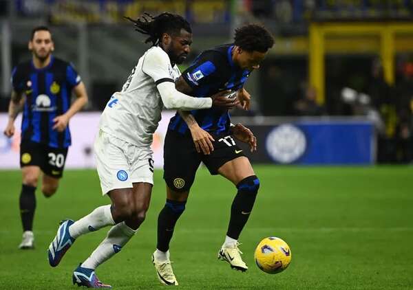 El Nápoles aprovecha el bajón del Inter - Fútbol Internacional - ABC Color