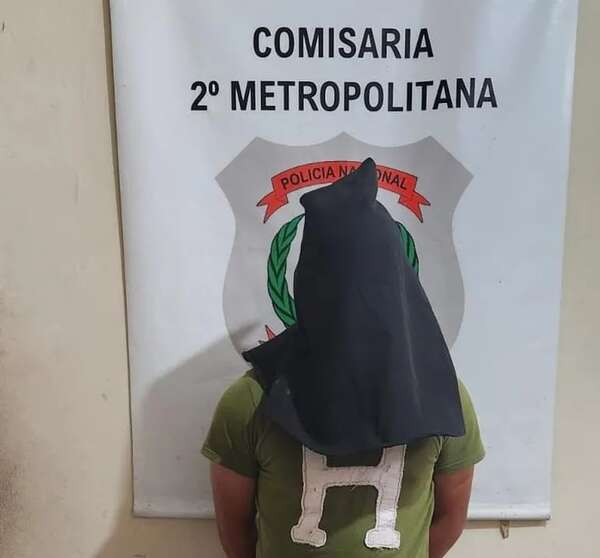 Aprehenden a un hombre con motocicleta de dudosa procedencia en la Costanera Sur - Policiales - ABC Color